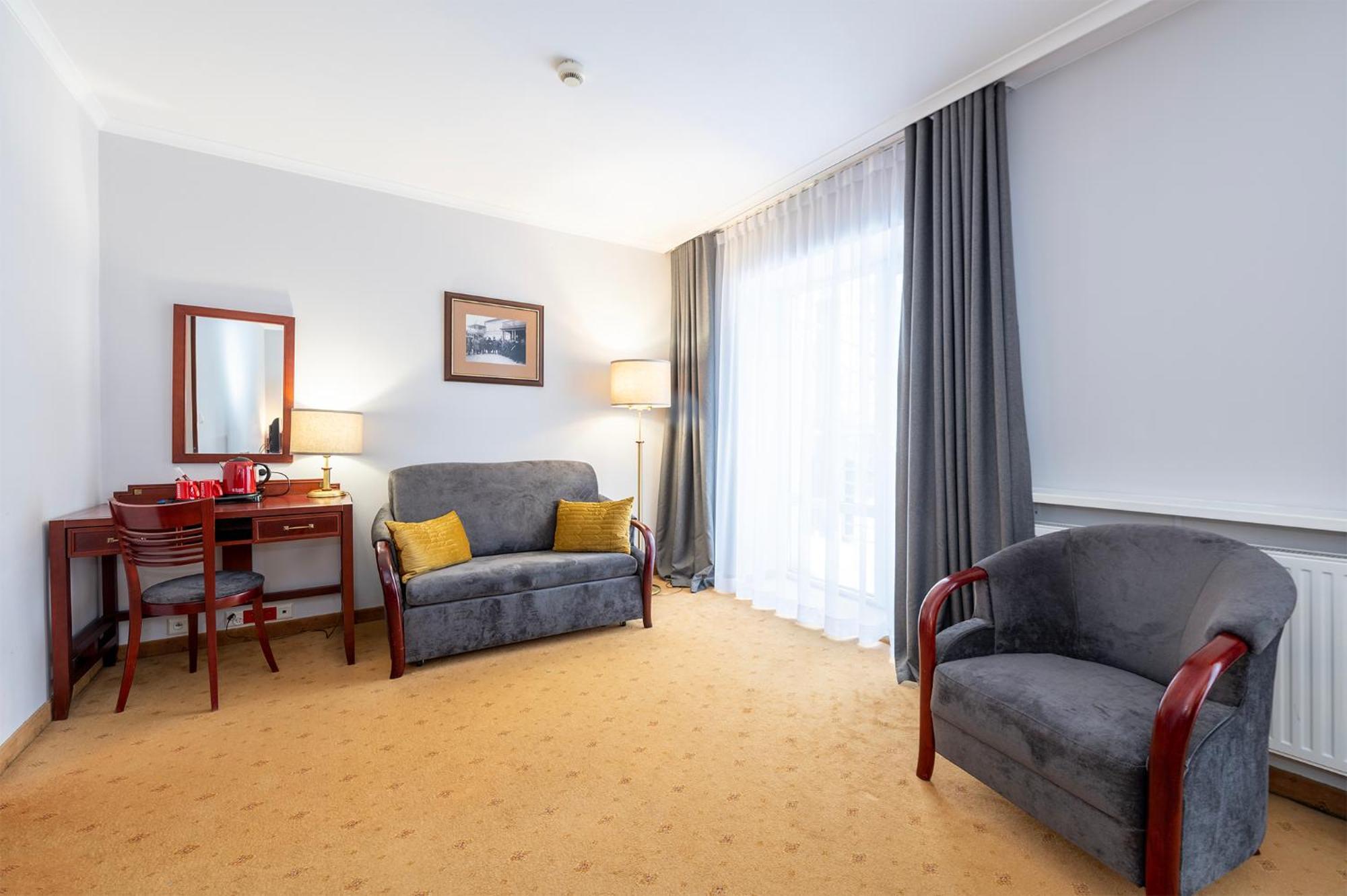 Hotel Moscicki Спала Екстериор снимка