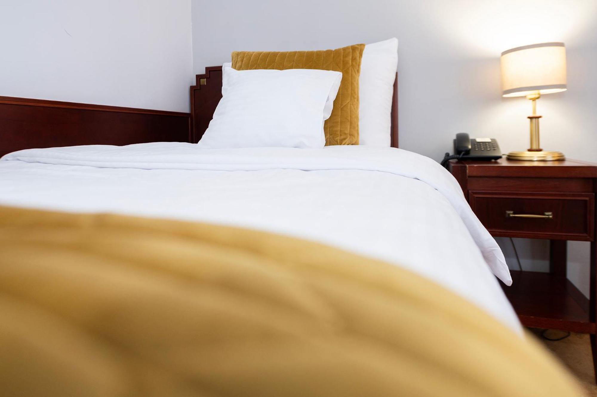 Hotel Moscicki Спала Екстериор снимка