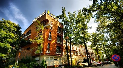 Hotel Moscicki Спала Екстериор снимка