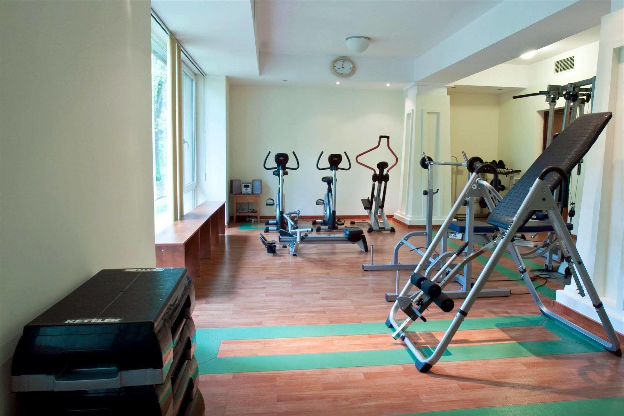 Hotel Moscicki Спала Екстериор снимка